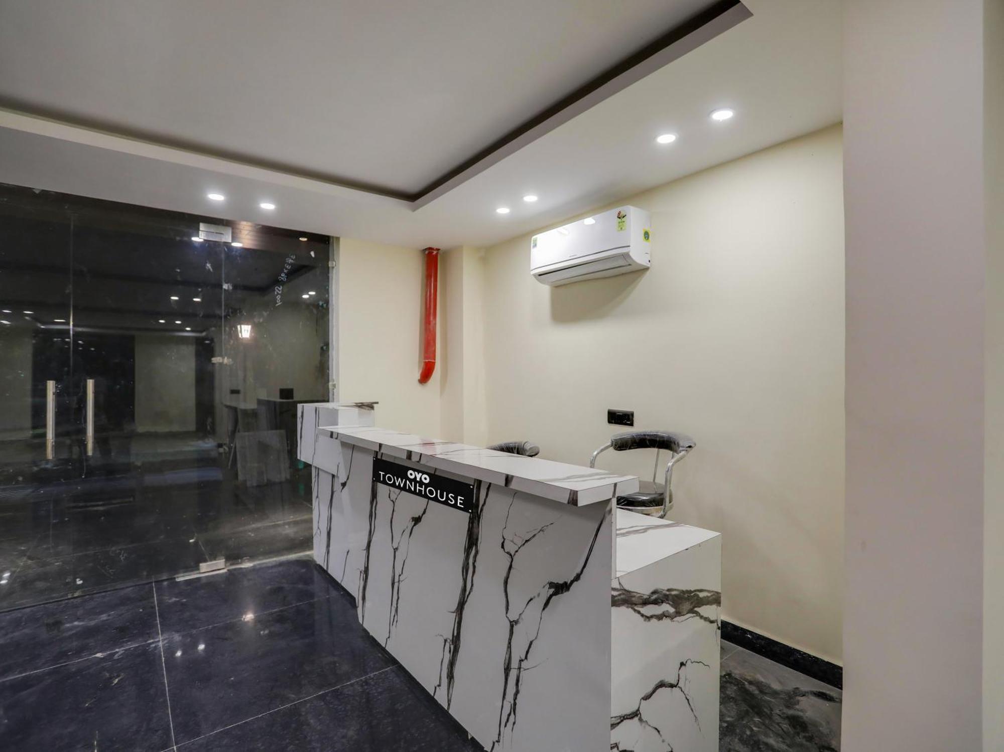 Townhouse Magnolia Corporate Stays Gurgaon Exterior foto